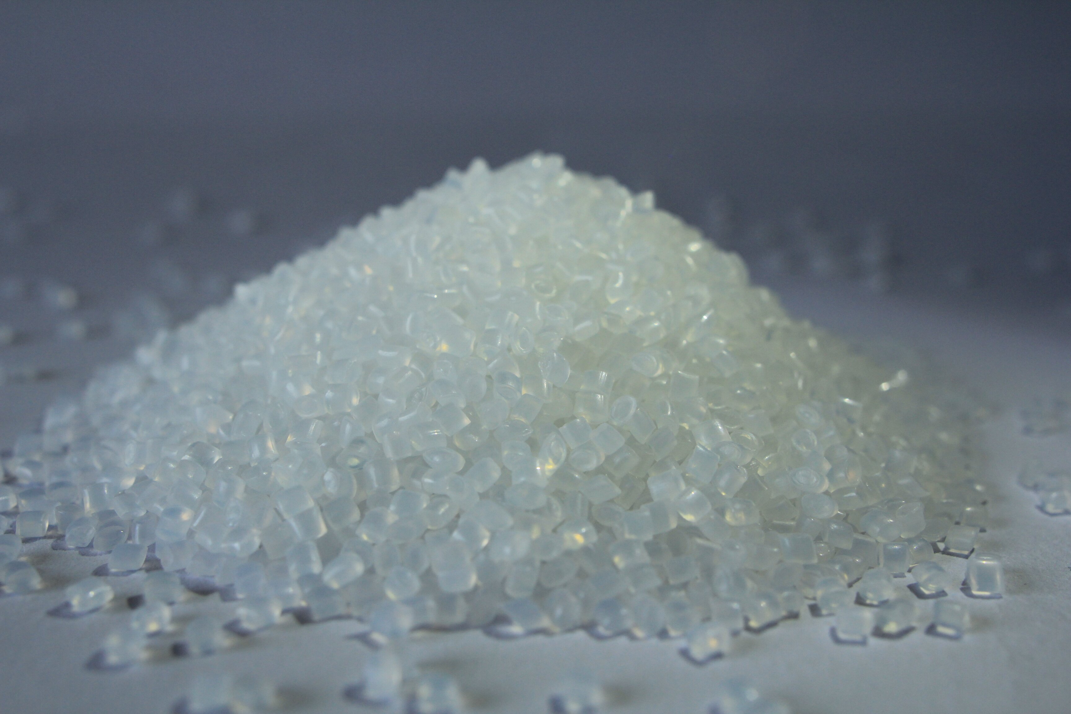 PA612,PA612樹脂使用過程中應(yīng)注意吸水性